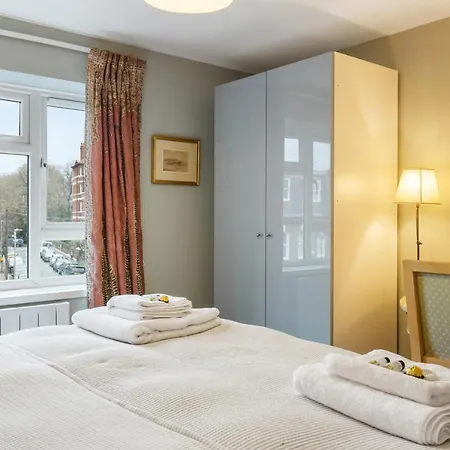 Bright & Cosy Gem ~ Battersea Park View ~ King Bed Apartamento Londres Exterior foto
