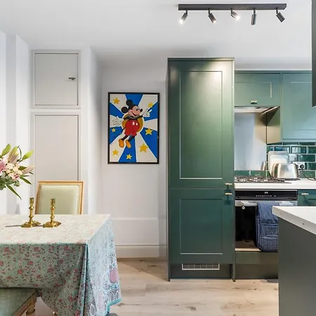 Bright & Cosy Gem ~ Battersea Park View ~ King Bed Apartamento Londres Exterior foto