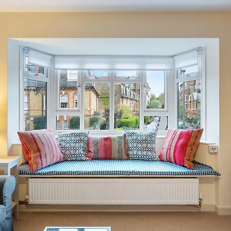 Bright & Cosy Gem ~ Battersea Park View ~ King Bed Apartamento Londres Exterior foto