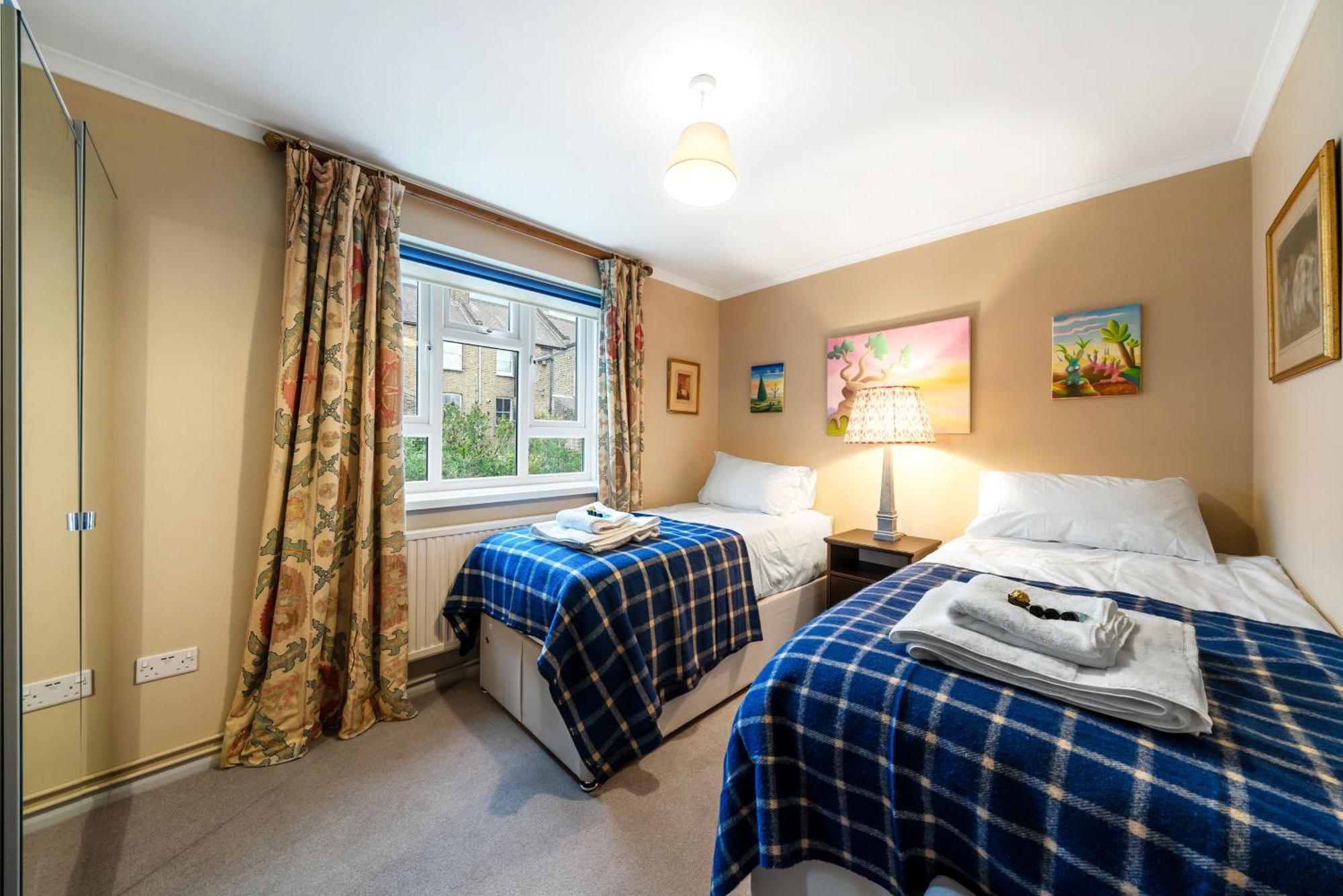 Bright & Cosy Gem ~ Battersea Park View ~ King Bed Appartamento